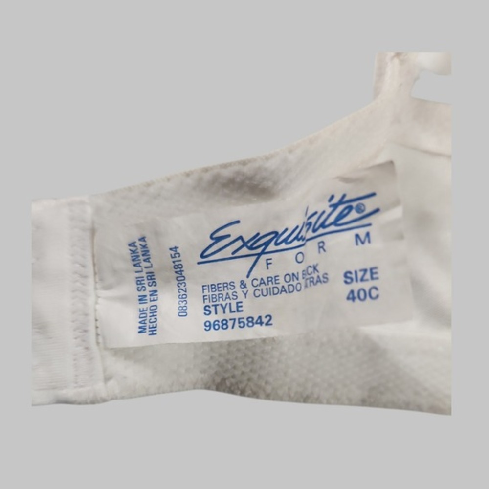 Exquisite Form Fully Full-Front Coverage Back Closure, 40C White - Picture 4 of 5